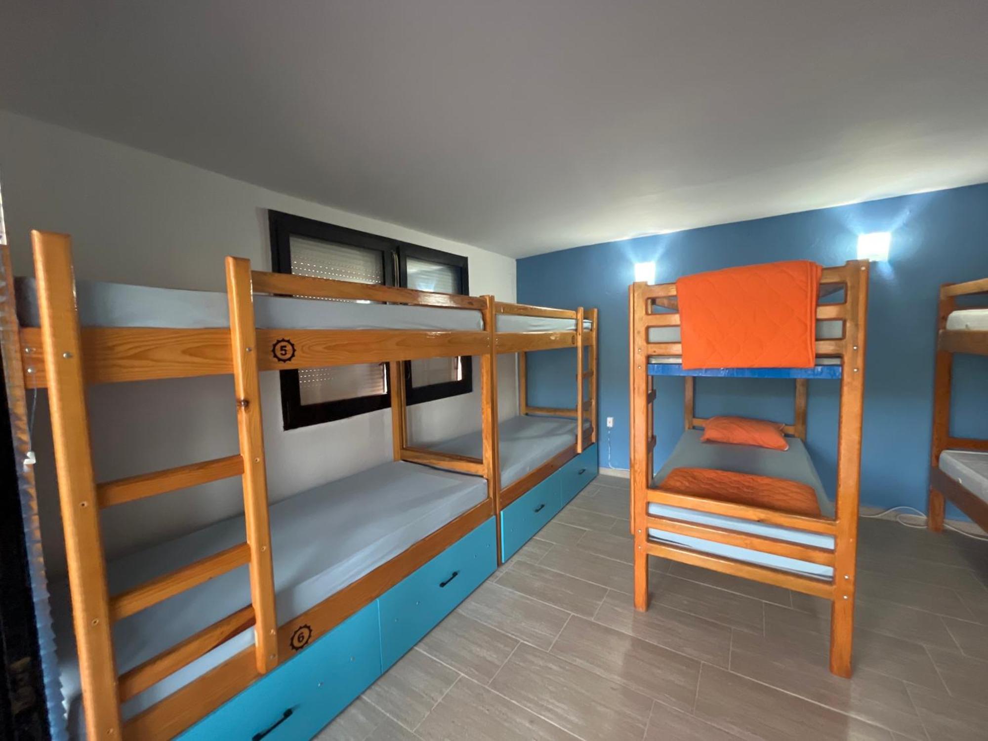 Blue Orange Lake Hostel オフリド エクステリア 写真